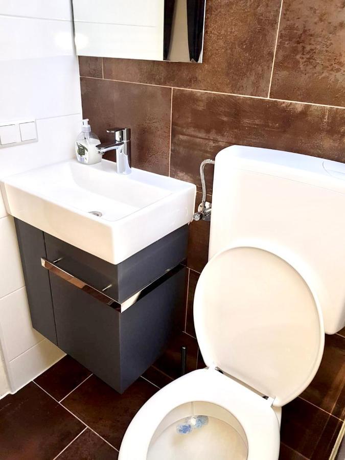 Haus Leipheim Hotel Bagian luar foto